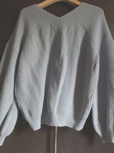 🩶 Chunky Knit Ribbed Sweater (Soft Blue)