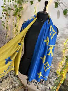 Louis Vuitton Stole Super Soft Semi Winter 🥶