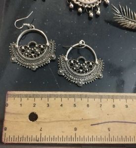 Silver Tone Earrings Set