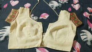 beautiful peach and cream sari with blouse