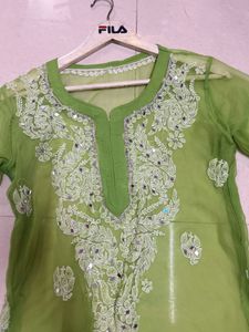 Sale !! Hurry Up Combo Kurti + Freebie Top