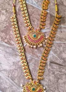 Stylish Rani Haar With Pretty Earings &amp; Maangtika