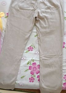 Classic Beige pants🌷