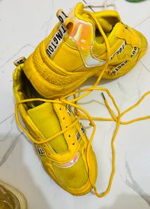 Yellow Shoes 🪼