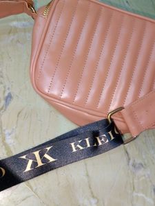 Here Is Very Beautiful Cleo Purse