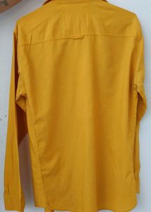 Levi&#39;s Yellow Button-Down Shirt