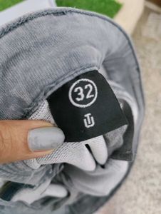 Grey Ankle Length Jeans