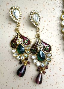Elegant Indian Jewelry Set With Earrings, Tika