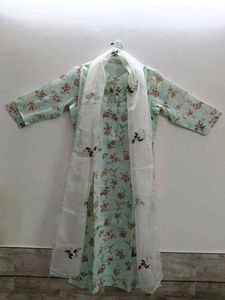Floral Print Kurta with Organza Dupatta