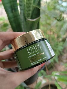 New Lotus Botanicals Night Gel