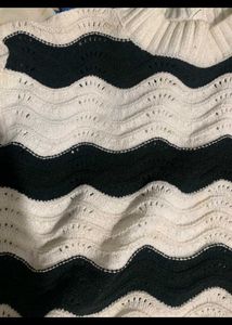 Stylish Black &amp; White Sweater