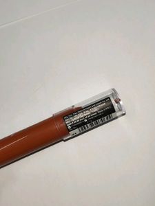 Hilary Rhoda Lipstick