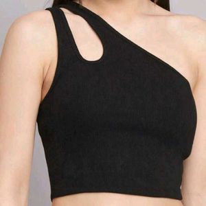 Chic Black One-Shoulder Crop Top