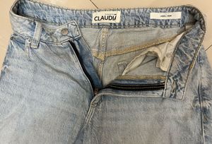 Women&#39;s Mom Fit Blue Jeans