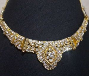Elegant Gold-tone Necklace