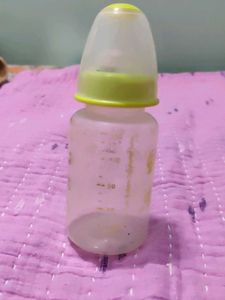 Feeding 🍼 Bottle