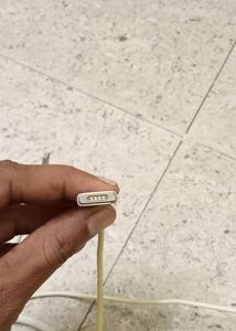 APPLE LAPTOP CHARGER NEW AND ORIGINAL 45.05 WATT