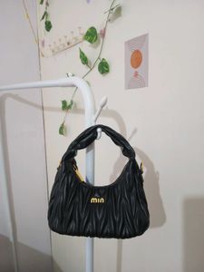 Chic Black Handbag