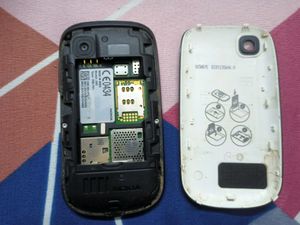 Nokia Asha 200 Qwerty Keypad Phone