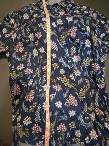 (M&amp;S Collection)Navy Floral Button Down Shirt 👕