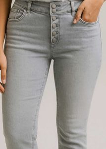 “Main ye jeans isliye sell kar rahi hoon kyunki mu