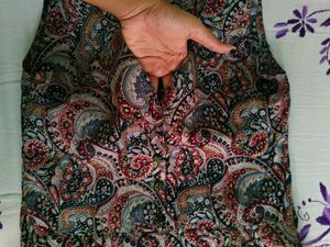 Paisley Print Sleeveless Maxi Dress