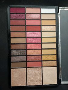 Shryoan Colour Studio Eyeshadow Palette