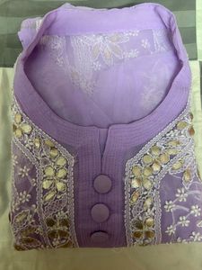 Embroidered chikankari kurta with silver embellish