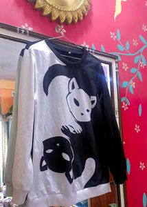 Unique Black &amp; White Cat Sweatshirt