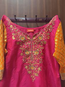 Elegant Pink Embroidered Kurta