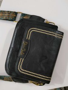 Diva Dale Sling Bag