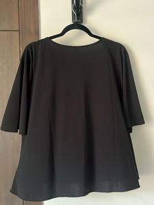 Uniqlo Elegant Black Blouse