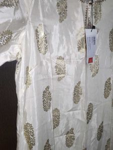 W  Elegant White &amp; Gold Kurti