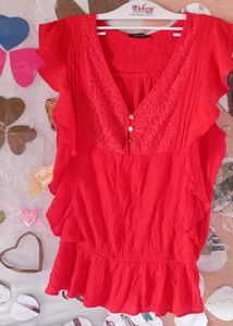 Notations l Red Sleeveless Top
