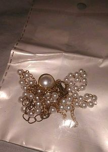Pearl Pendant Layered Necklace
