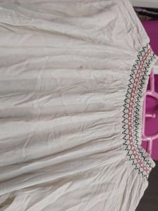 A Beautiful White Tops ,Which Is Very Comfortable