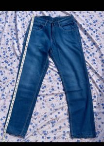Levi’s® Blue Classic Jeans** 👖