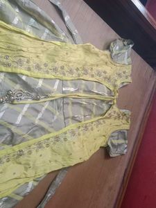 Women&#39;s Gown.. 👗💫