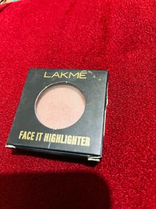 Branded Lakme Highlighter
