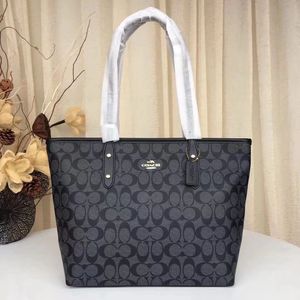 COACH TOTE