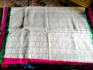 White Saree With Border And Artistic Pallu
