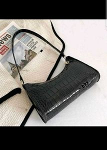 Free Sugar Highlighter+2 Sling Purse