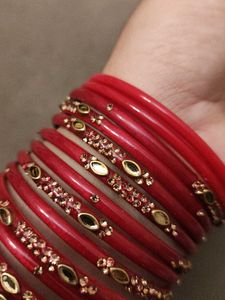 Red &amp; Gold Pure Laakh Bangle Set