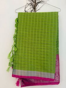 Green &amp; Pink Saree With Blouse Piece
