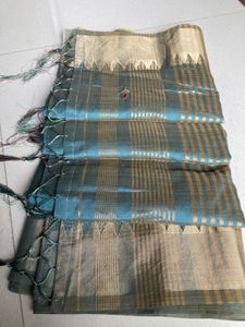 Designer Saari