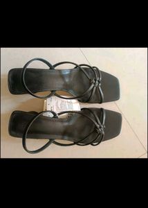 H&MBlack Heeled Sandals