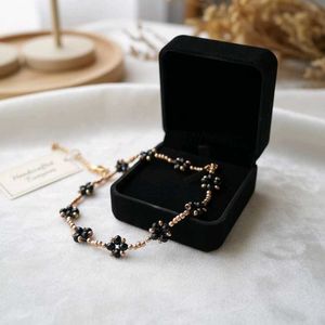 Pintresty Beaded Clover Bracelet 🖤