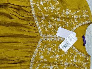 Elegant Embroidered Kurta Pant Set