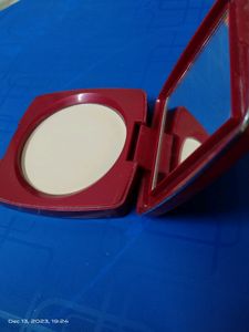 LAKME COMPACT