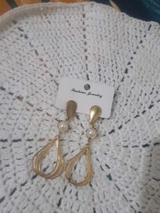 Pearl Drop Earrings